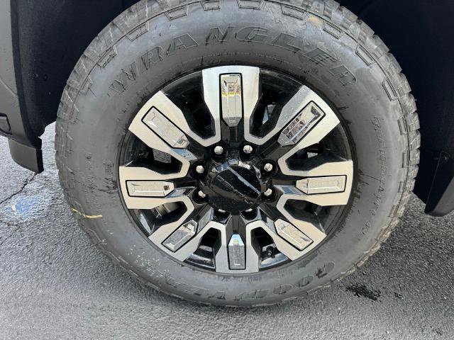 New 2025 GMC Sierra 2500 Denali w/ Denali Reserve Package image 13