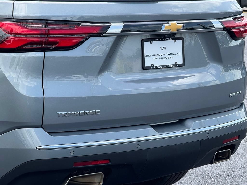 Used 2023 Chevrolet Traverse Premier FWD image 10
