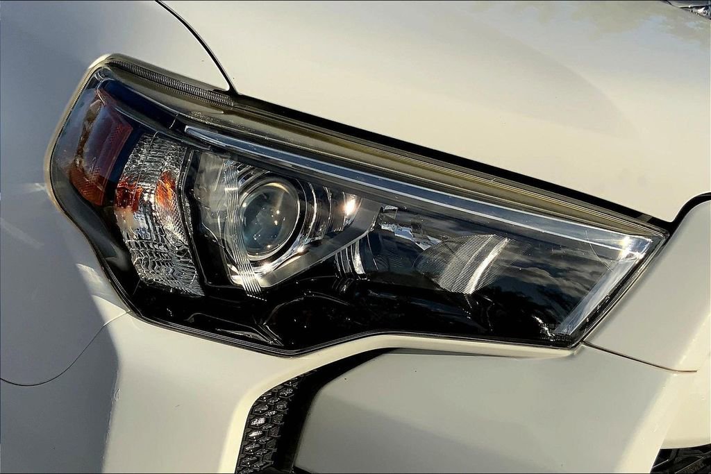Used 2019 Toyota 4Runner SR5 image 27