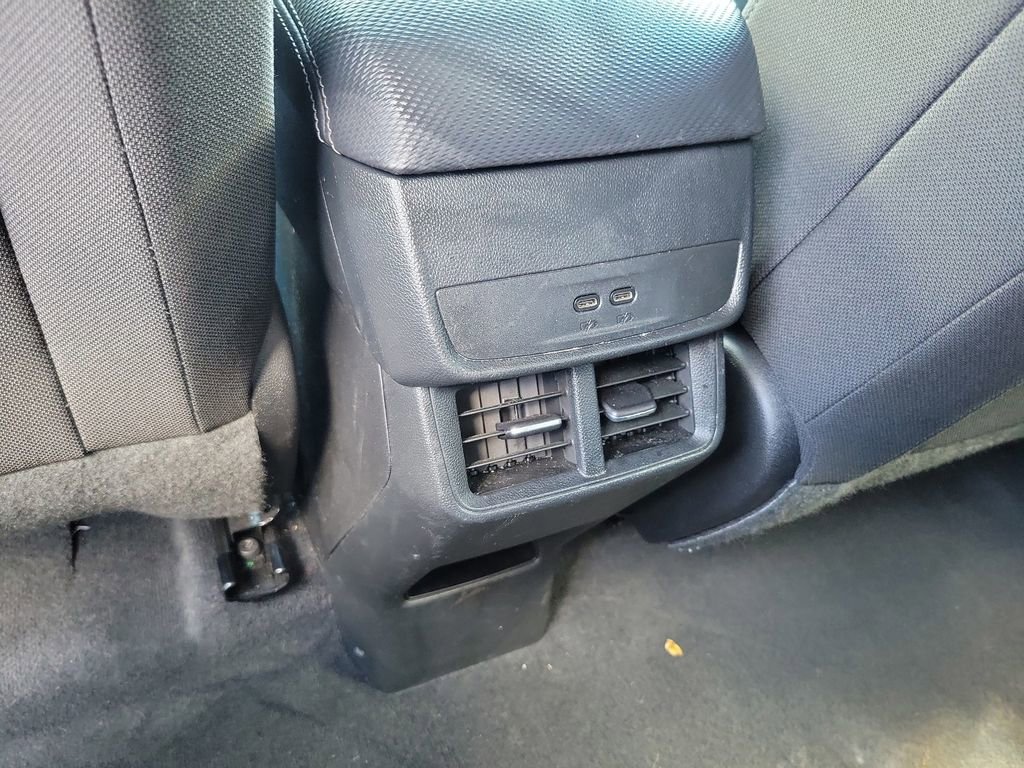 Certified 2025 Chevrolet Equinox LT FWD image 13