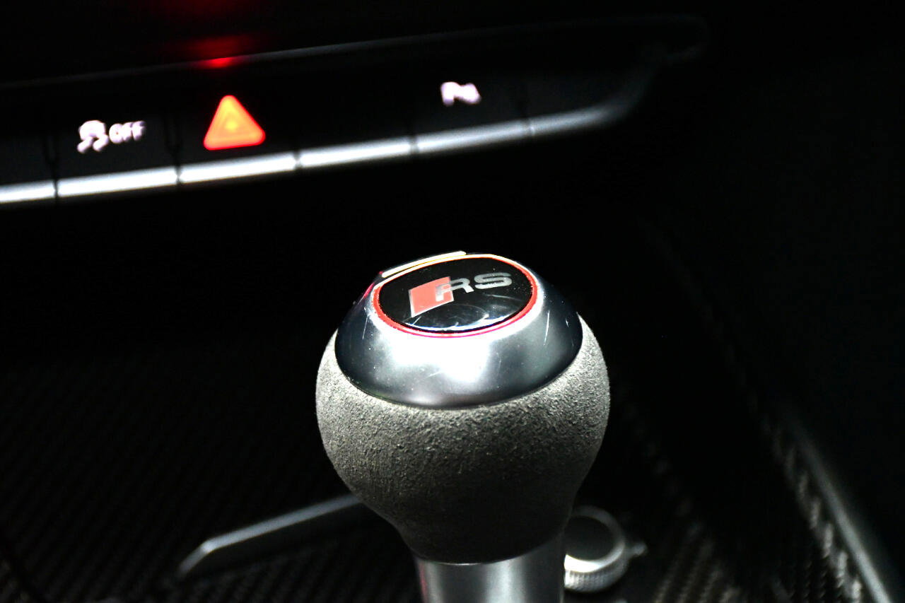 Used 2019 Audi TT RS w/ Technology Package image 32