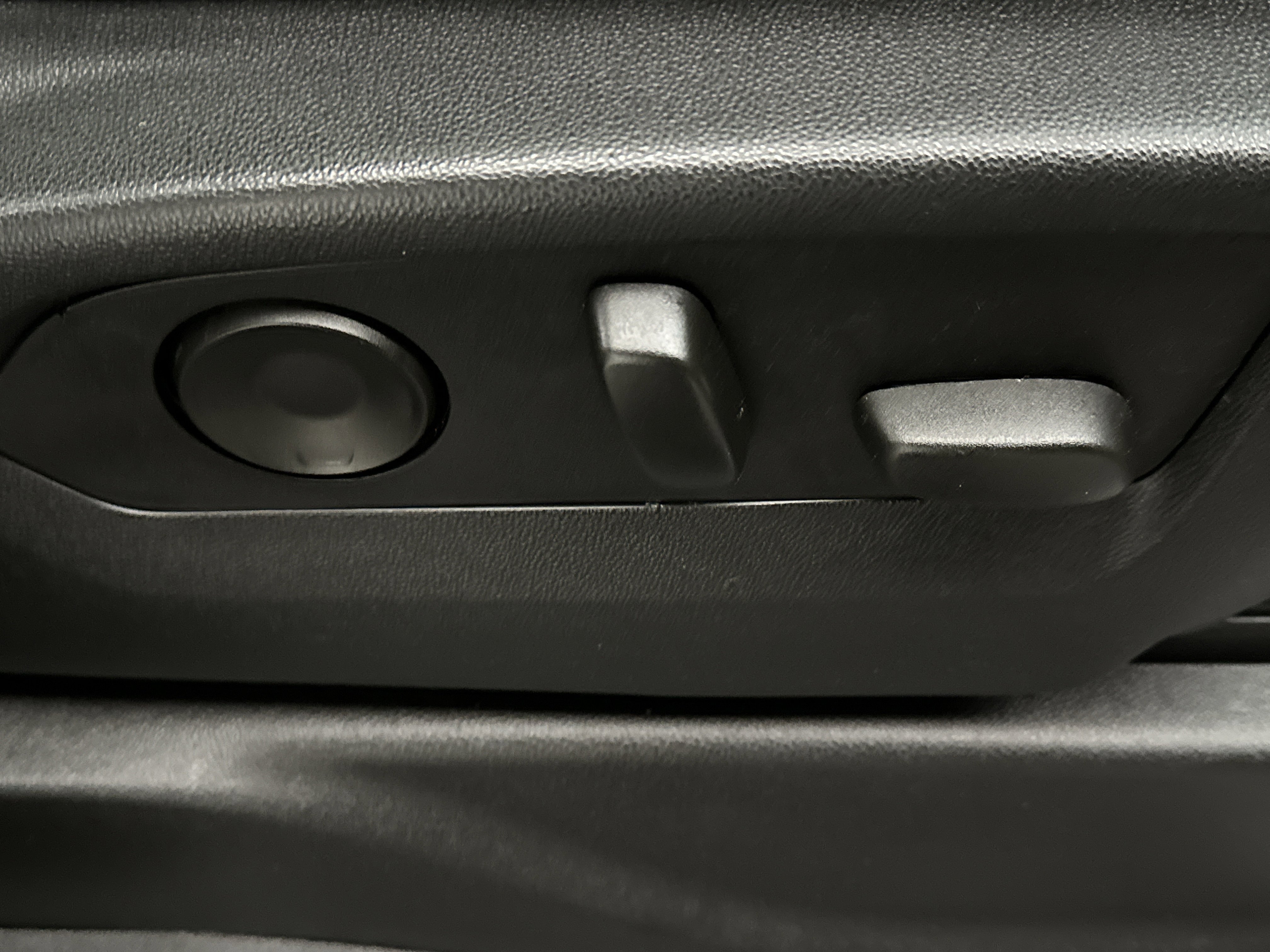 Used 2021 Chevrolet Tahoe Premier w/ Premium Package image 30