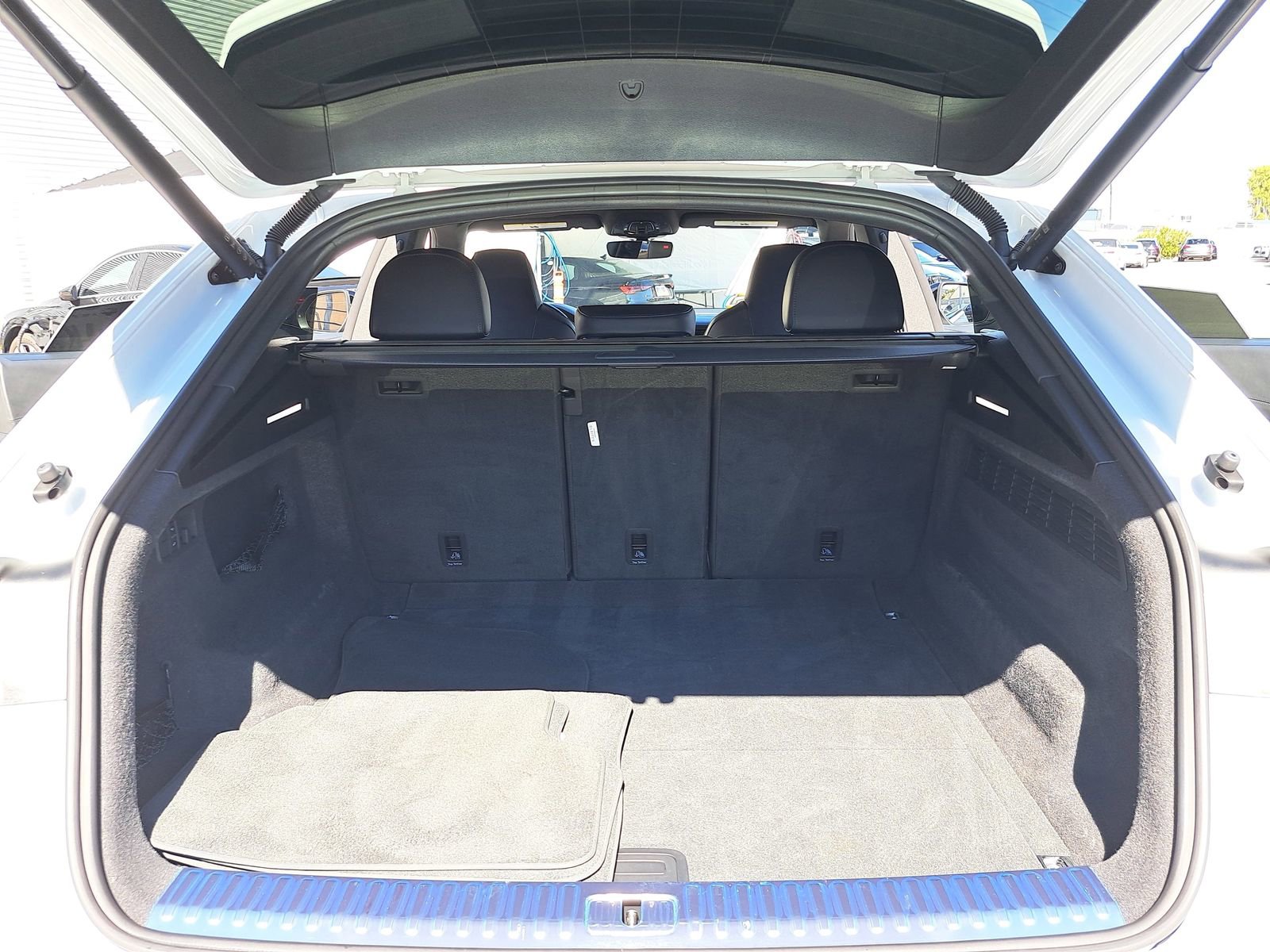 Used 2023 Audi RS Q8 image 12