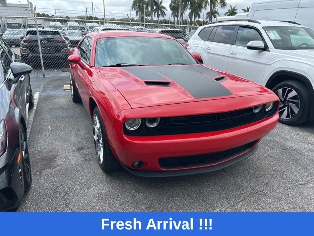 Used 2021 Dodge Challenger SXT w/ Plus Package RWD image 7