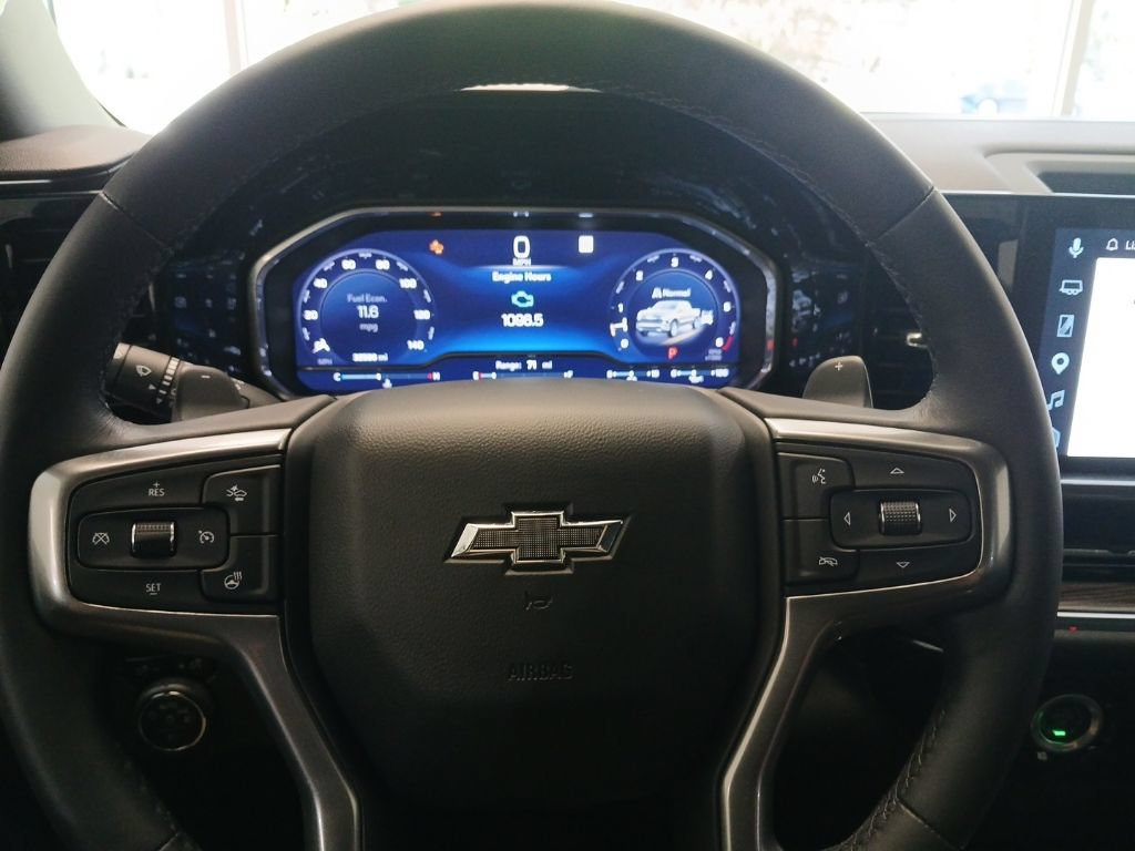 Used 2023 Chevrolet Silverado 1500 RST AWD/4WD image 19