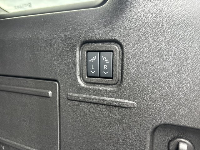 Certified 2026 GMC Hummer EV 3X w/ Carbon Fiber Edition Package AWD/4WD image 18