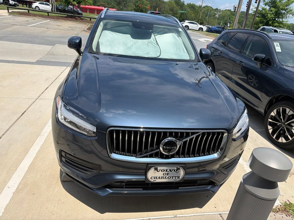 Used 2020 Volvo XC90 T6 Momentum AWD/4WD image 2