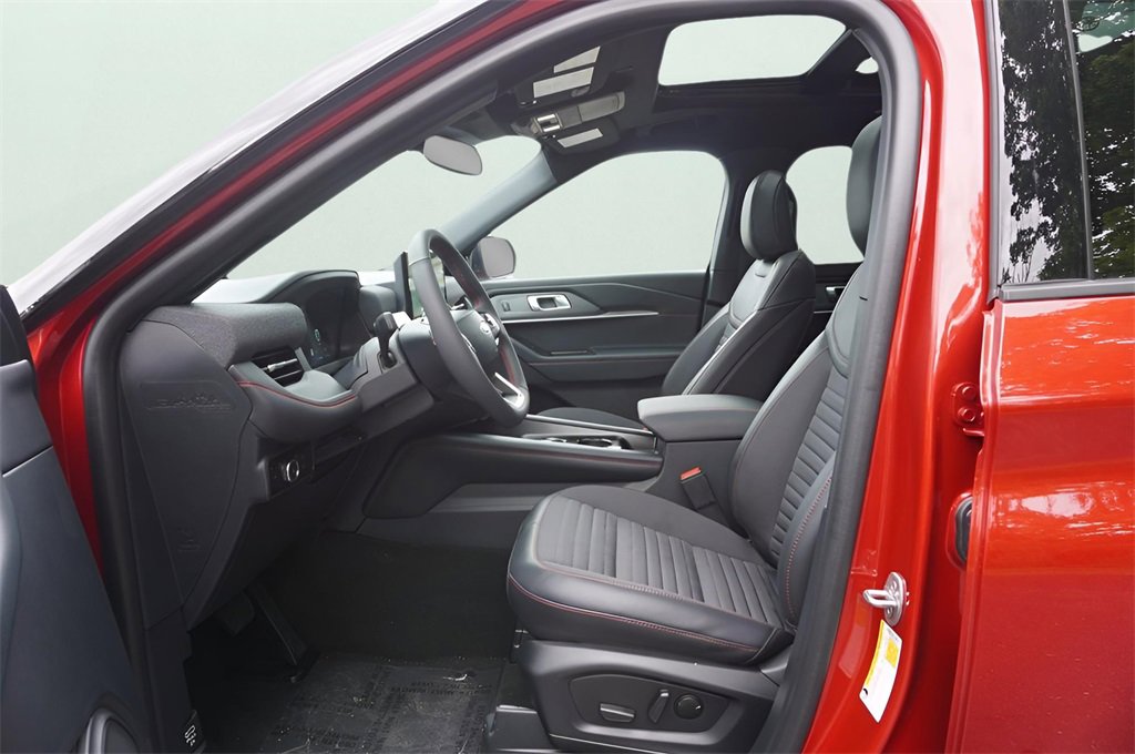 New 2025 Ford Explorer ST-Line w/ Premium Package image 8