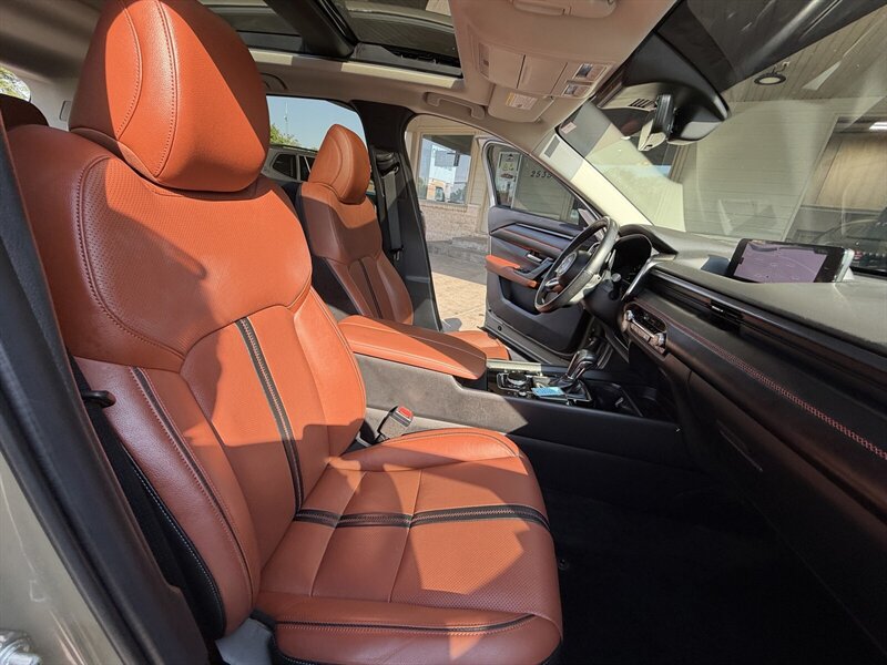 Used 2023 MAZDA CX-50 2.5 Turbo w/ Premium Plus Pkg AWD/4WD image 16