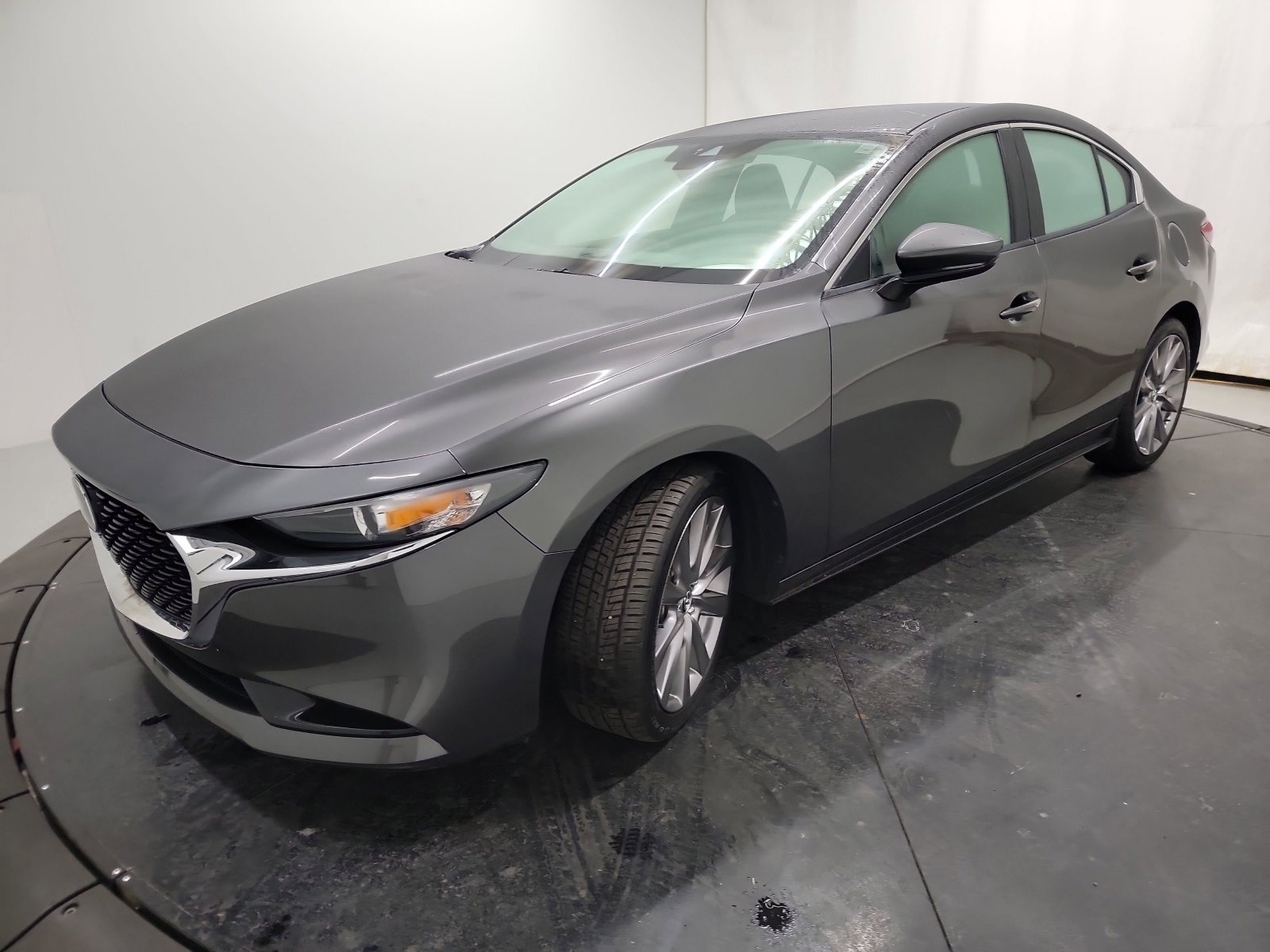 Used 2019 MAZDA MAZDA3 Sedan w/ Preferred Package image 3