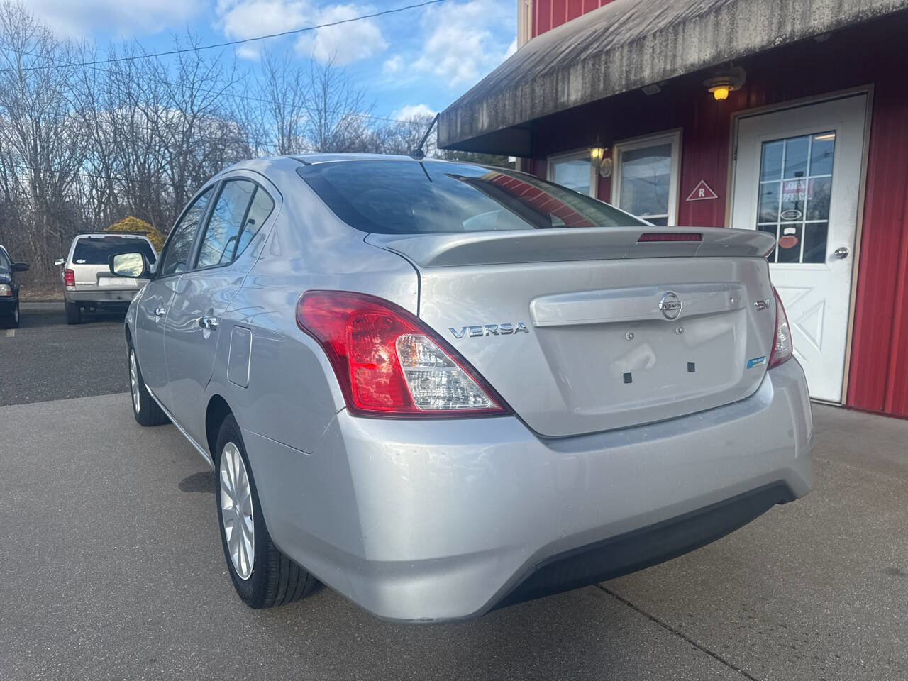 Used 2016 Nissan Versa SV image 18