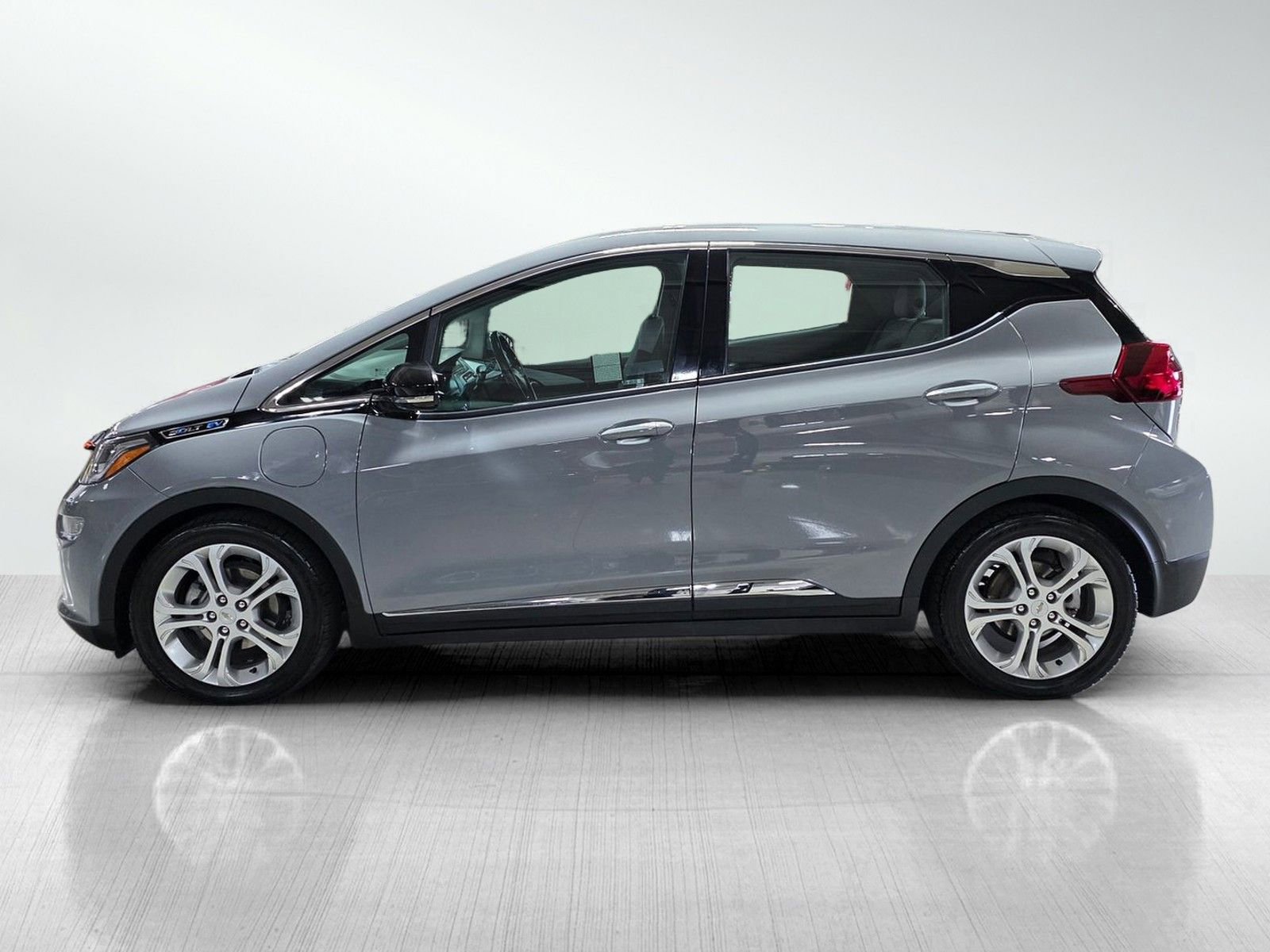 Used 2020 Chevrolet Bolt LT FWD image 4