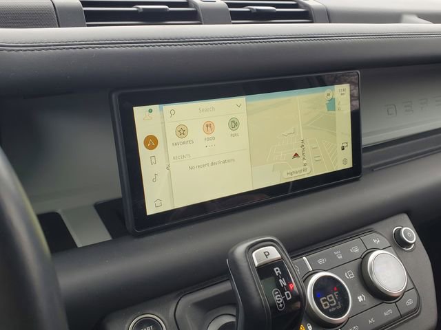 Used 2024 Land Rover Defender 110 S image 27