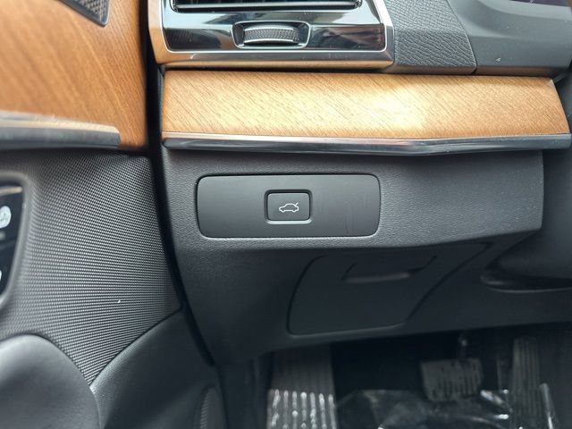 Certified 2023 Volvo XC90 B6 Plus w/ Protection Package Premier image 32