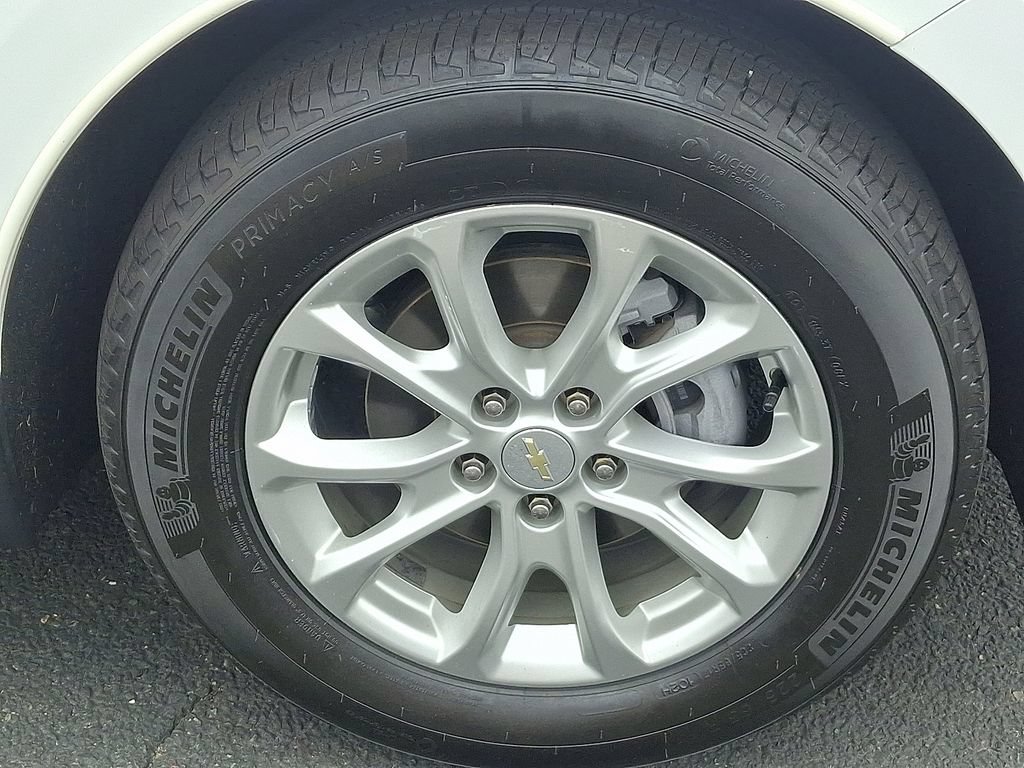 Certified 2021 Chevrolet Equinox LS w/ LS Convenience Package FWD image 8