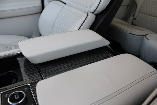 Used 2019 Lincoln Navigator Black Label w/ Cargo Package AWD/4WD image 18