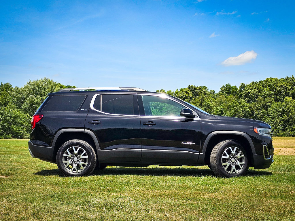 Used 2023 GMC Acadia SLE w/ Driver Convenience Package AWD/4WD image 3
