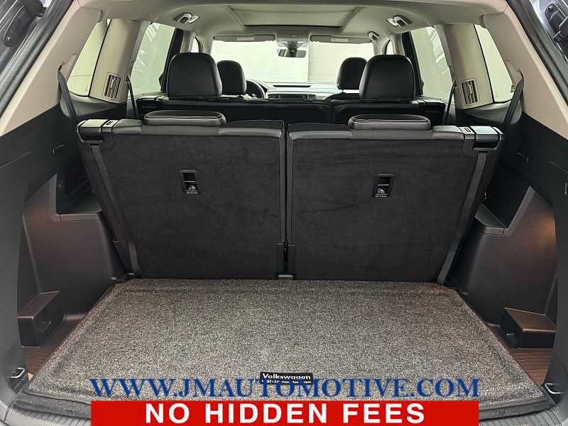 Used 2022 Volkswagen Atlas SEL R-Line AWD/4WD image 18