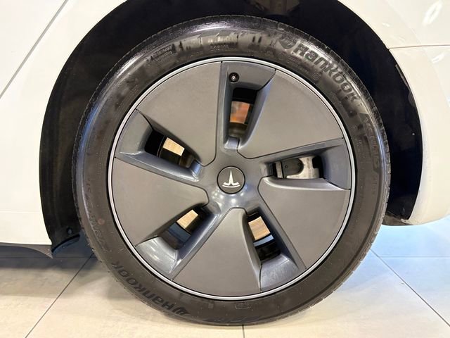 Used 2023 Tesla Model 3 Standard Range image 40