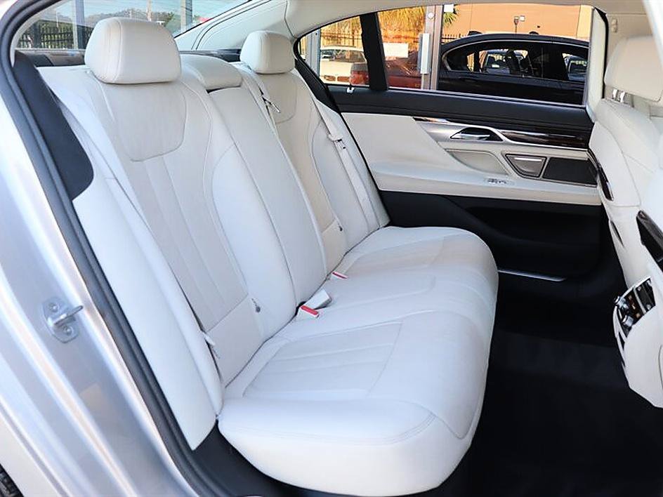 Used 2016 BMW 740i RWD image 15