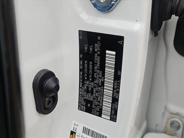 Used 2025 Toyota Highlander LE FWD image 25