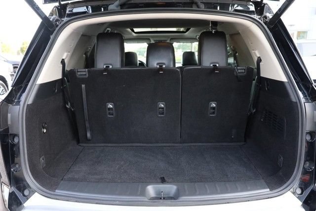 Certified 2025 Nissan Pathfinder SL w/ SL Premium Package FWD image 7