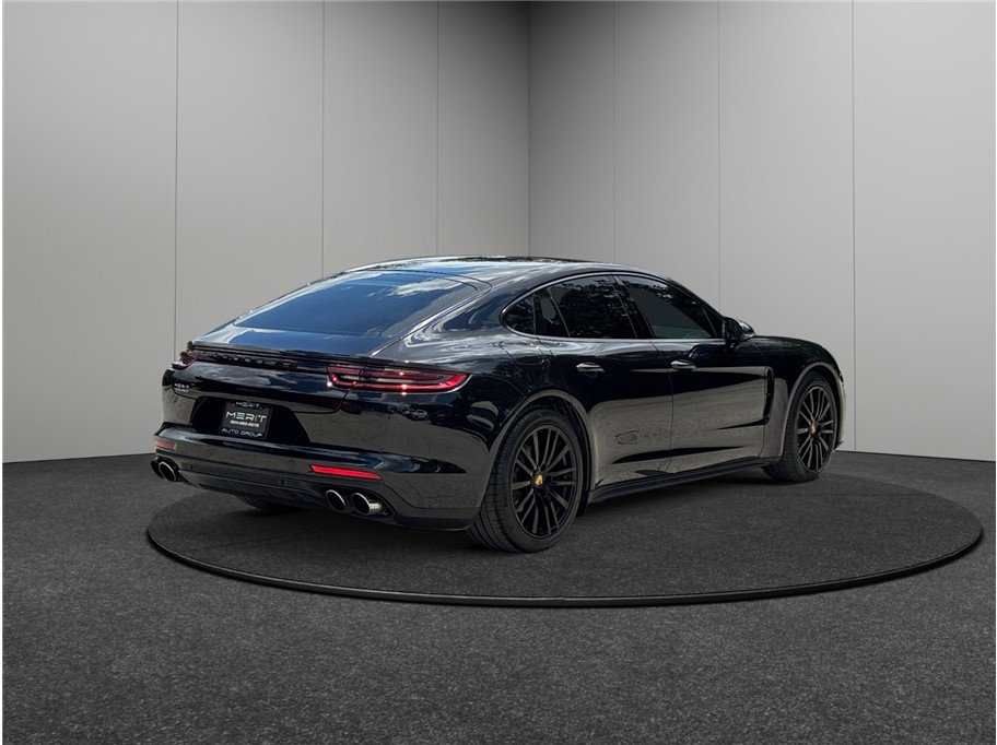 Used 2017 Porsche Panamera 4S image 9