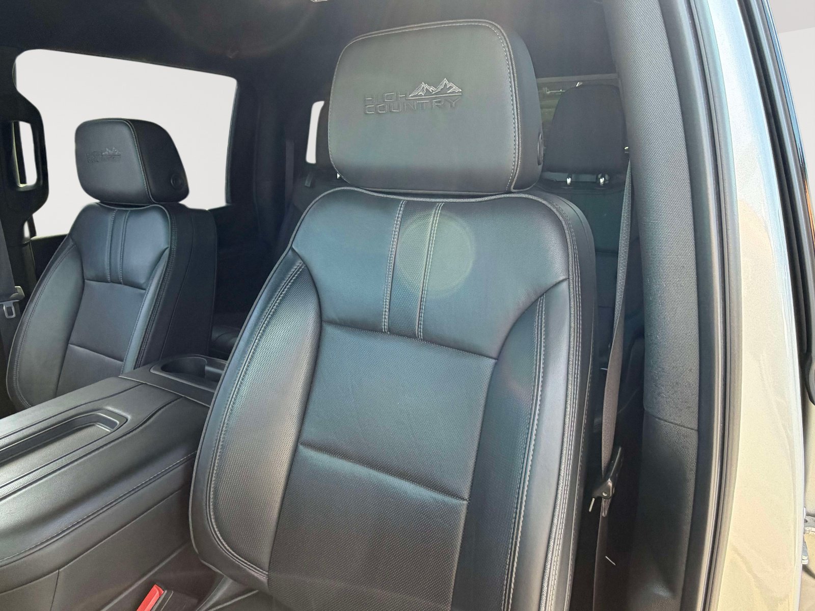 Used 2022 Chevrolet Silverado 3500 High Country w/ Safety Package II AWD/4WD image 22
