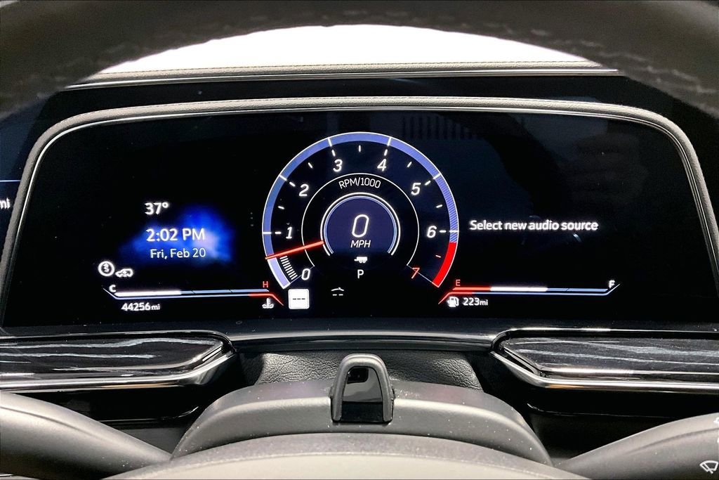 Used 2023 Cadillac Escalade ESV V image 26