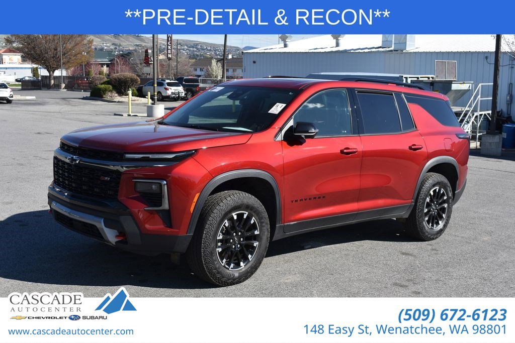 Used 2024 Chevrolet Traverse Z71 w/ LPO, Floor Liner Package image 1