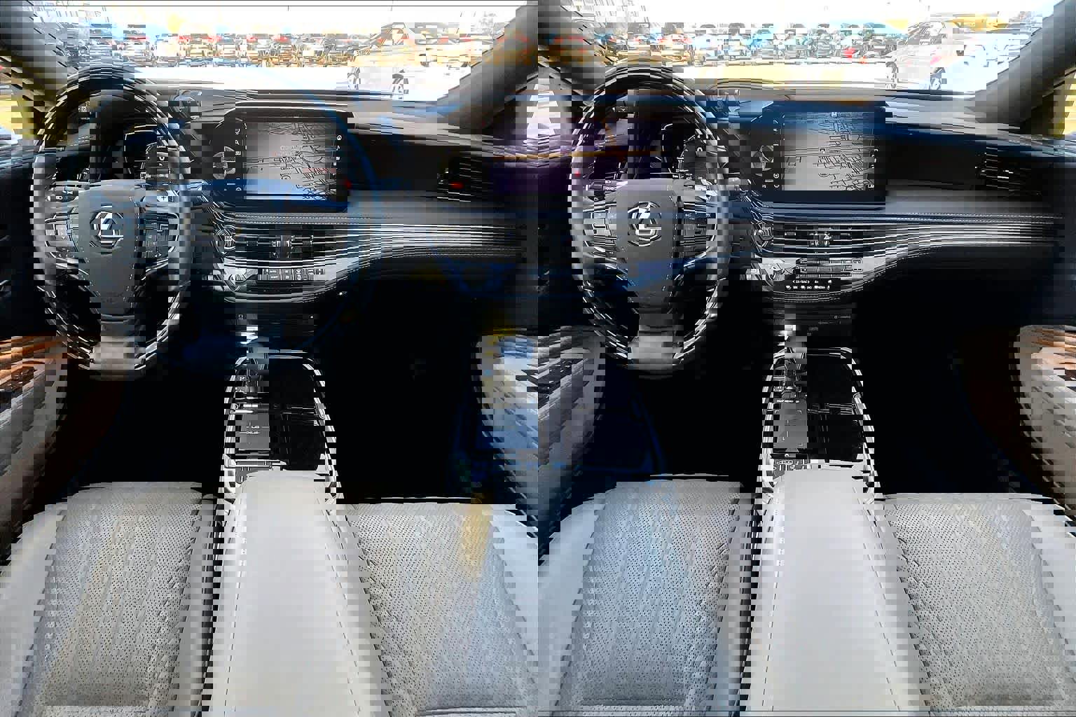 Used 2021 Lexus LS 500 w/ Interior Upgrade Package image 15