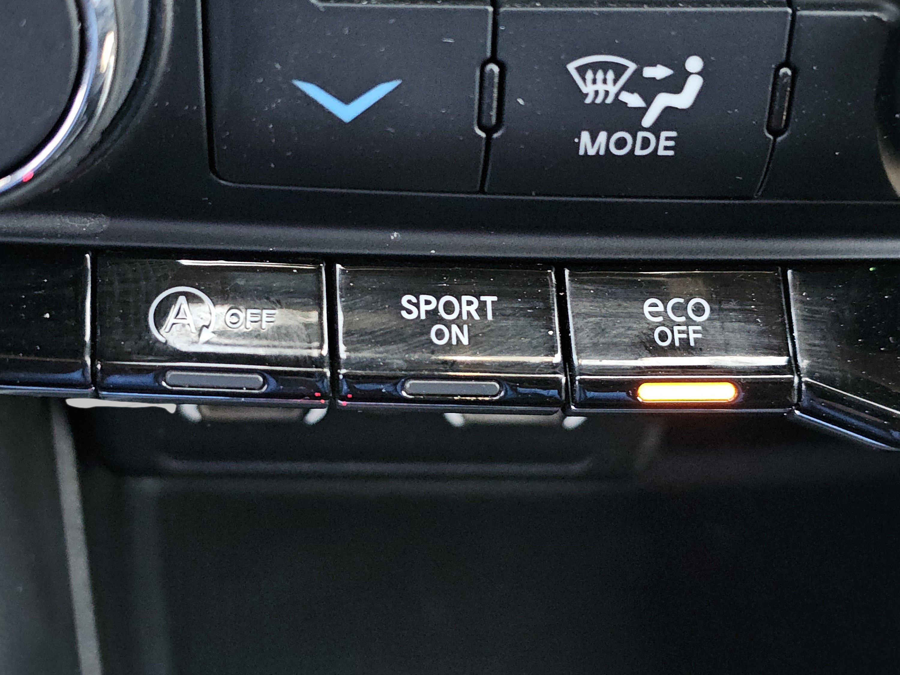 Used 2023 Dodge Durango SXT AWD/4WD image 9