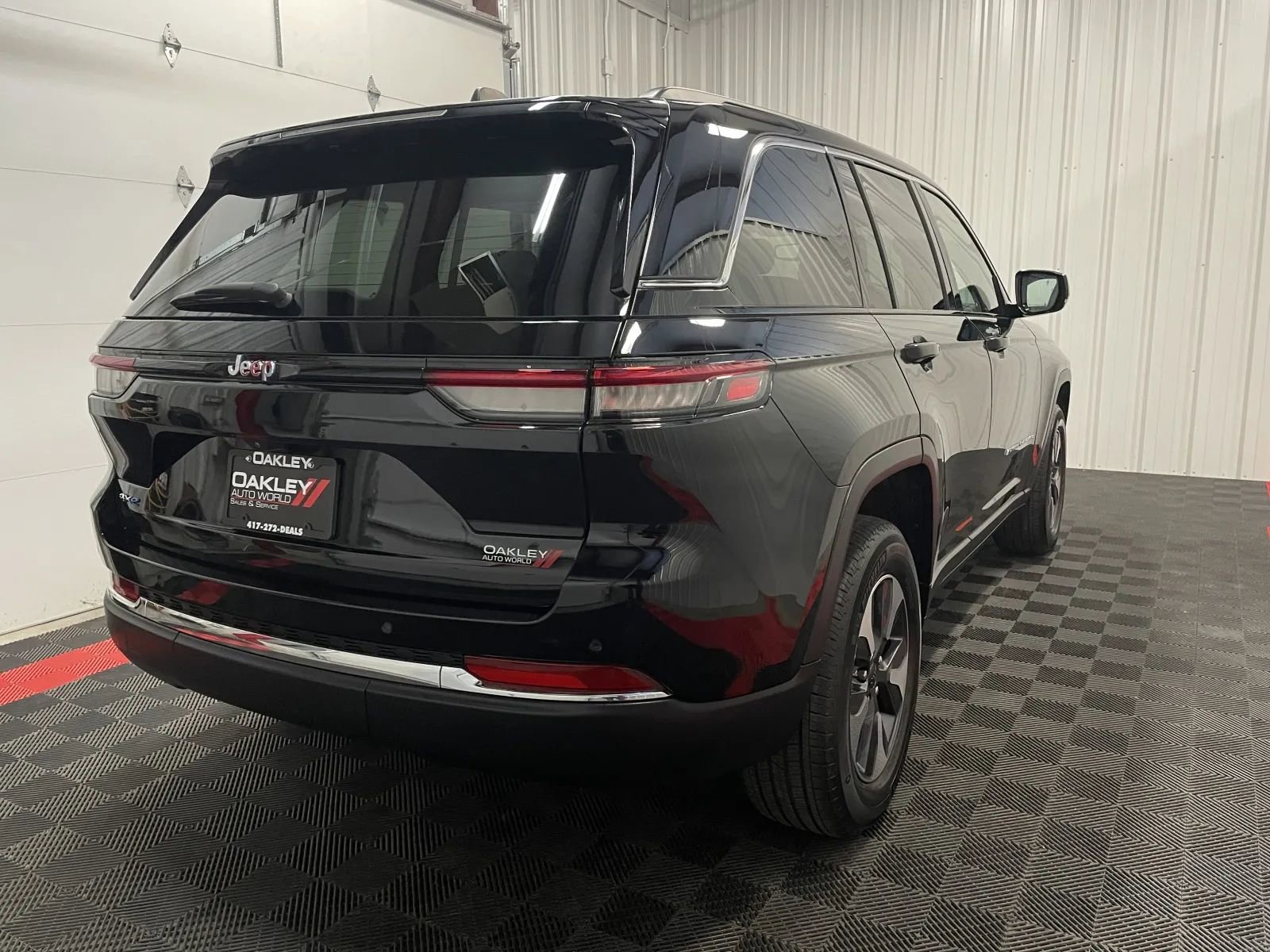 Used 2024 Jeep Grand Cherokee Limited 4xe image 18