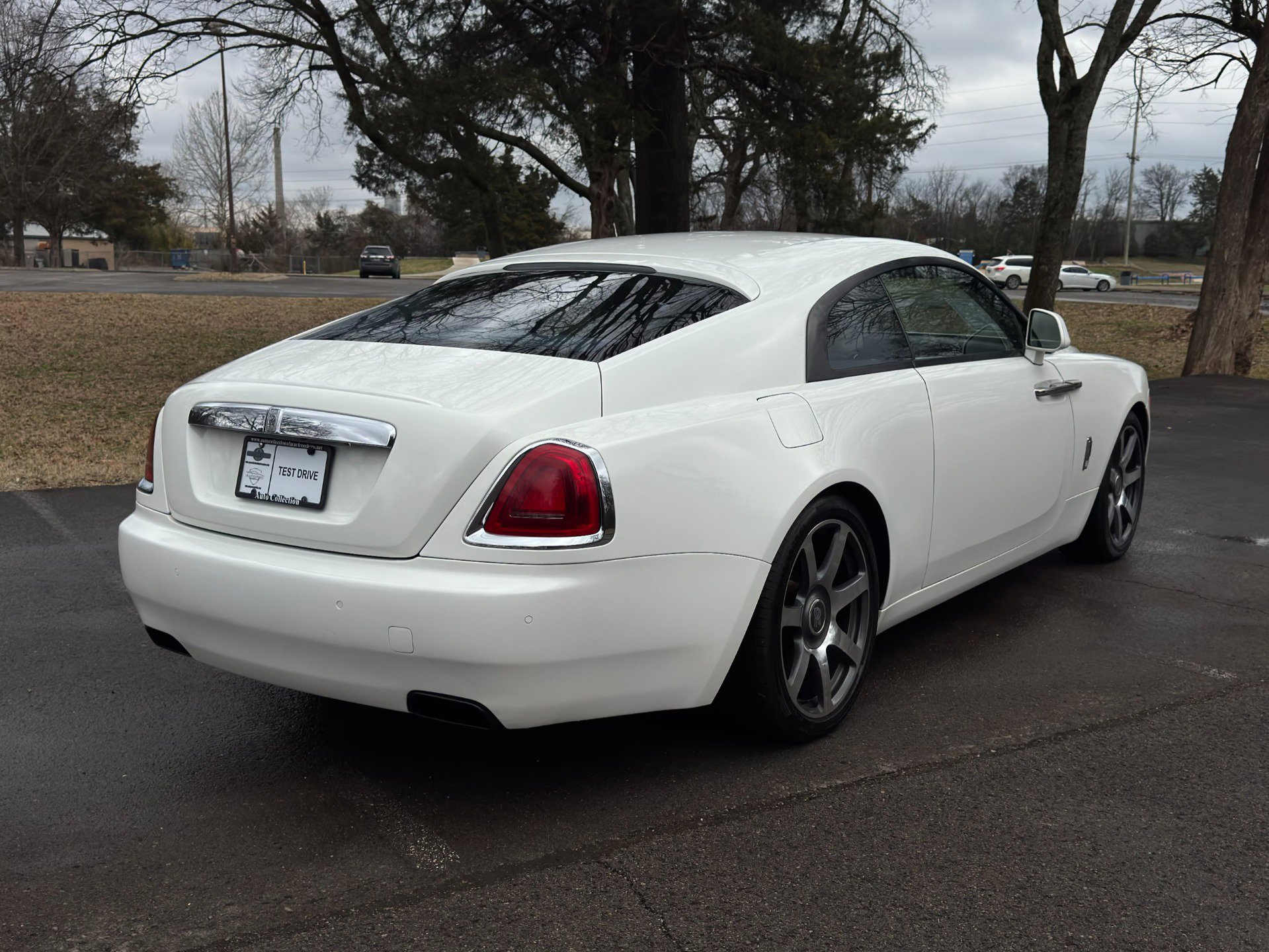 Used 2016 Rolls-Royce Wraith image 3