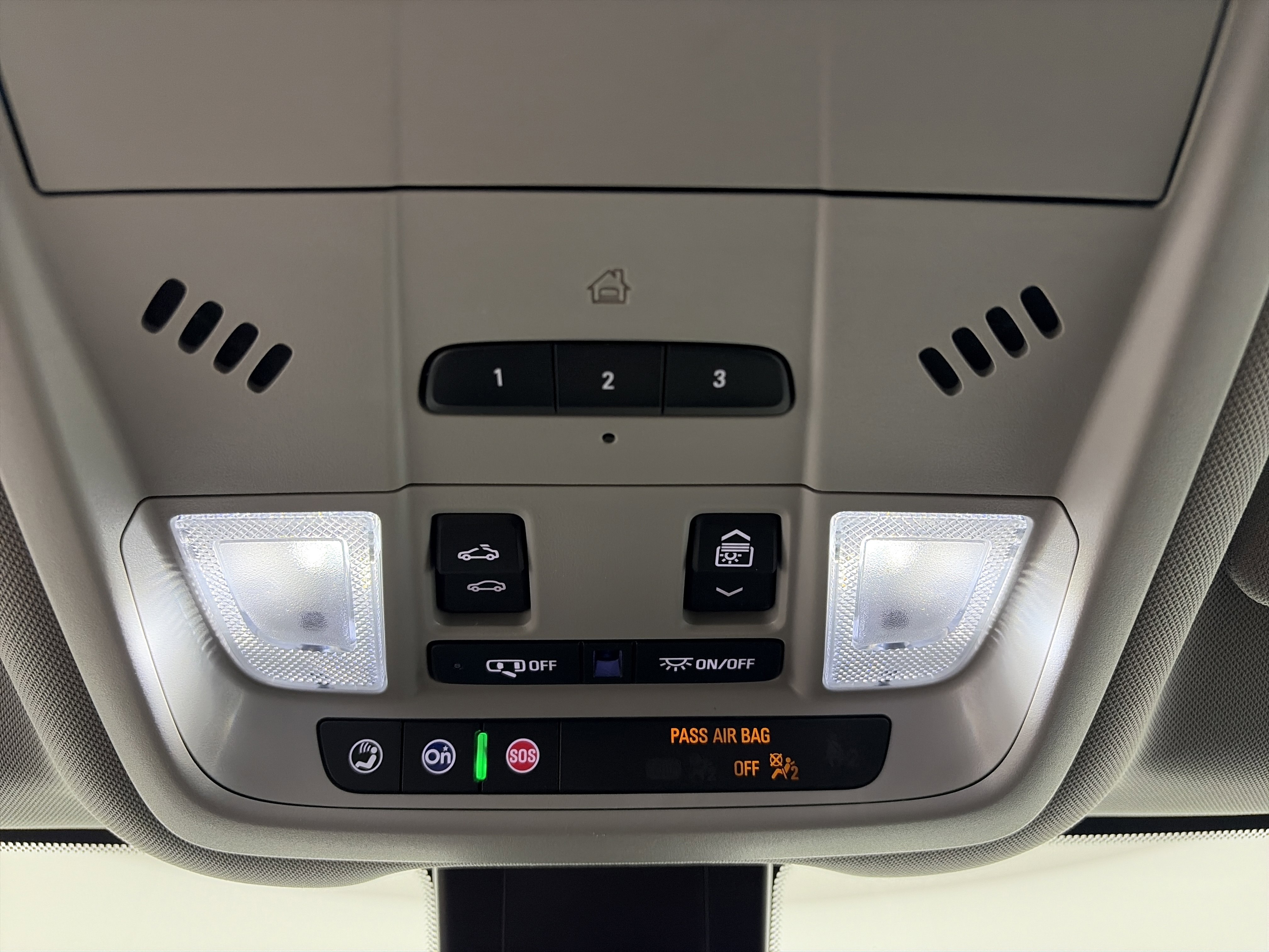 Certified 2024 GMC Terrain SLT w/ Infotainment Package II AWD/4WD image 33