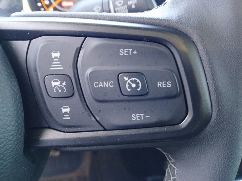 Used 2025 Jeep Gladiator Mojave AWD/4WD image 25