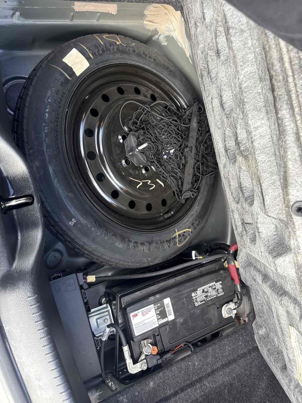 Used 2014 Chrysler 300 image 12