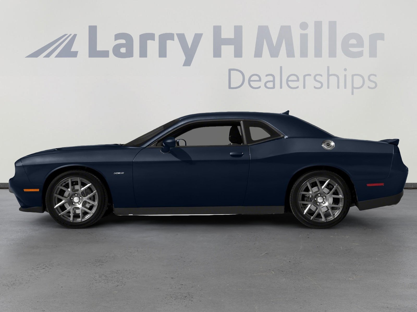 Used 2015 Dodge Challenger SXT Plus w/ Driver Convenience Group image 5