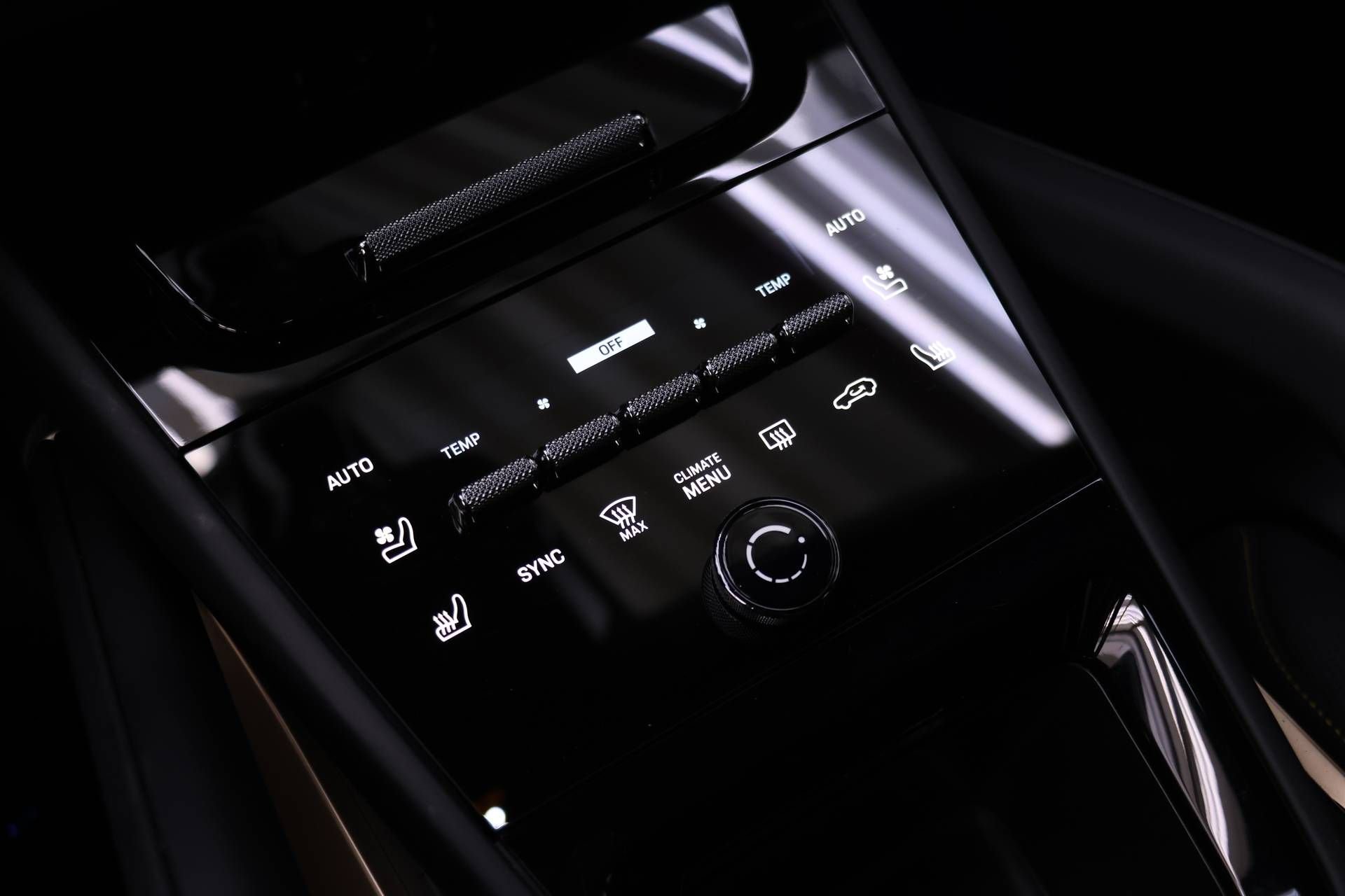 Certified 2025 Porsche Cayenne Turbo GT image 14