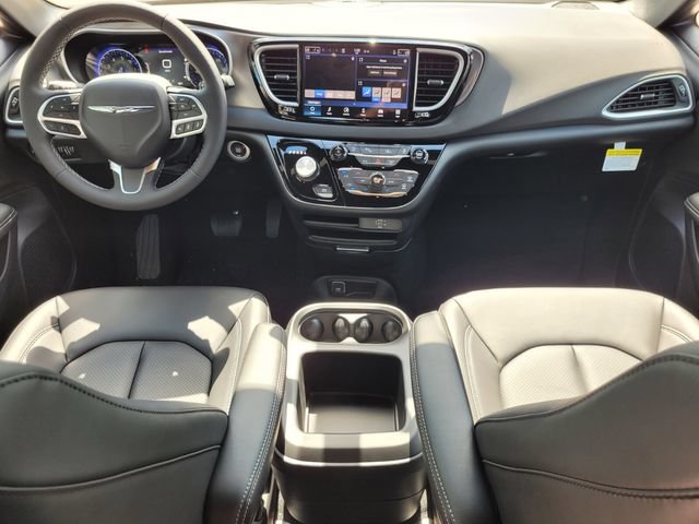 New 2026 Chrysler Voyager LX FWD image 16