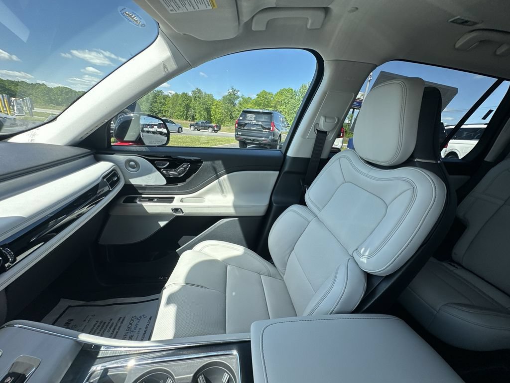 New 2026 Lincoln Aviator Reserve AWD/4WD image 11