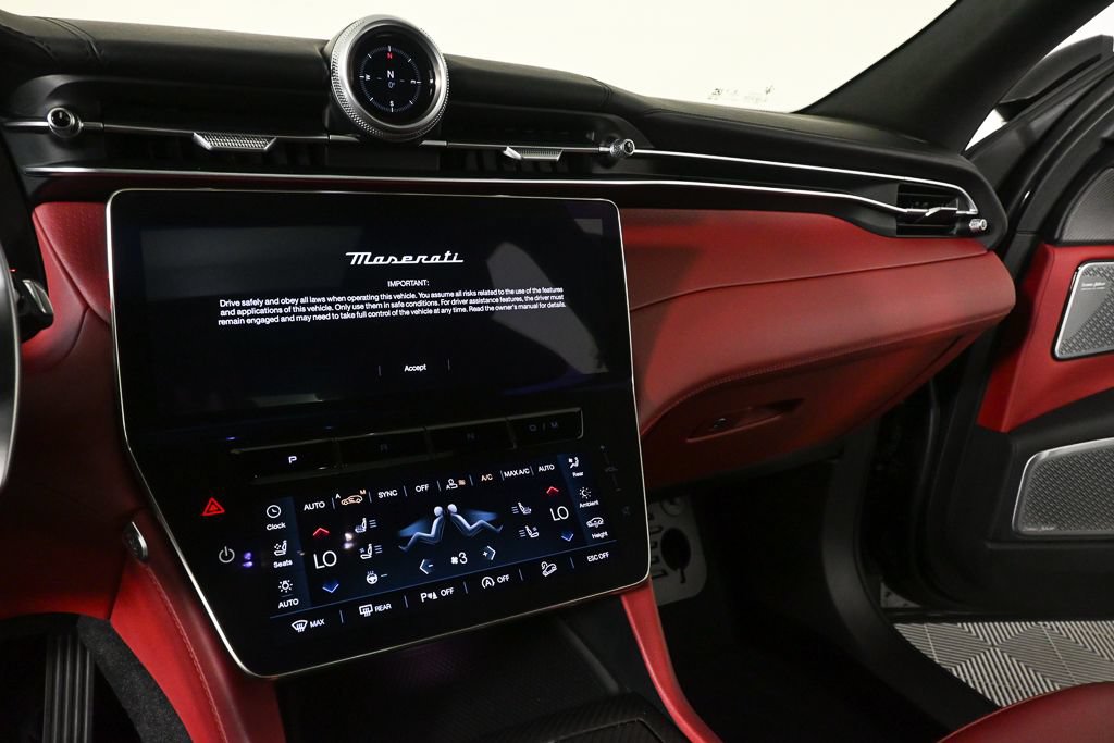 Used 2023 Maserati Grecale Modena AWD/4WD image 13