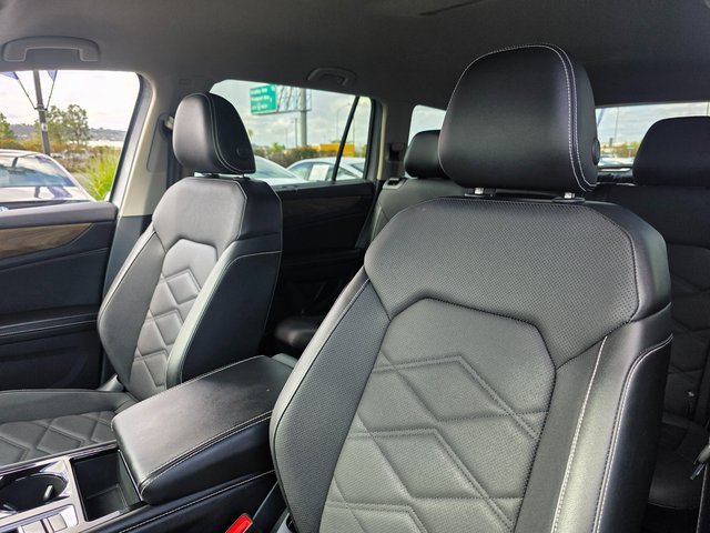 Used 2024 Volkswagen Atlas SE image 16