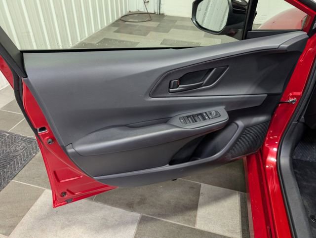 Used 2025 Toyota Prius LE FWD image 12