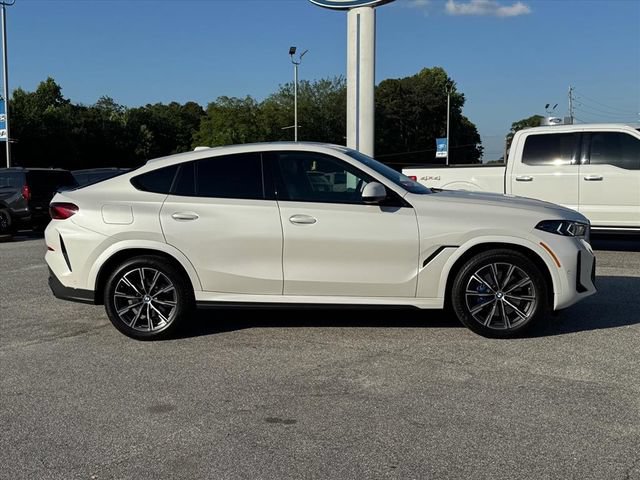 Used 2024 BMW X6 xDrive40i w/ Premium Package AWD/4WD image 2