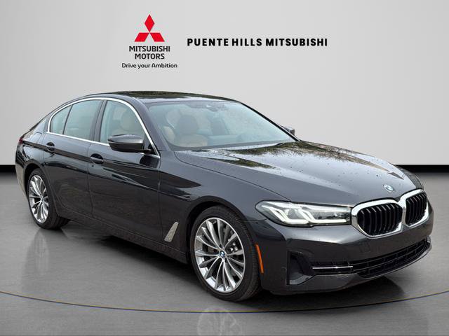 Used 2022 BMW 530i w/ Premium Package image 3