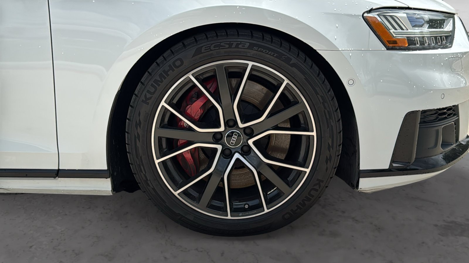 Used 2020 Audi S8 L w/ S8 Executive Package AWD/4WD image 31