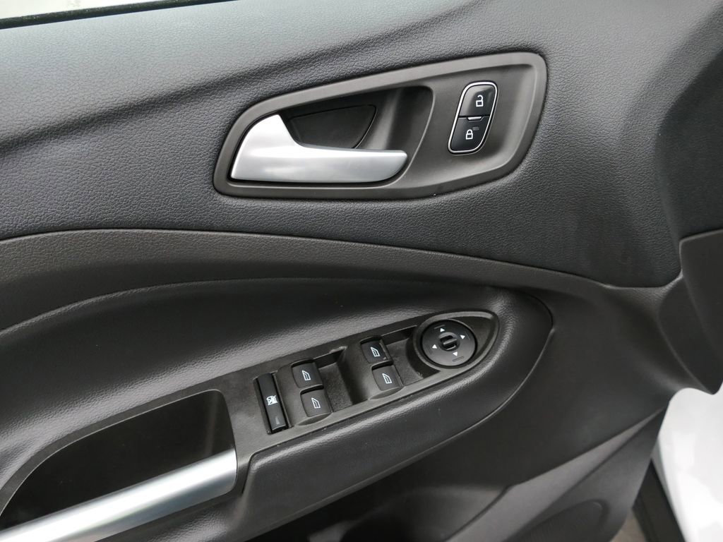 Used 2017 Ford Escape SE image 14