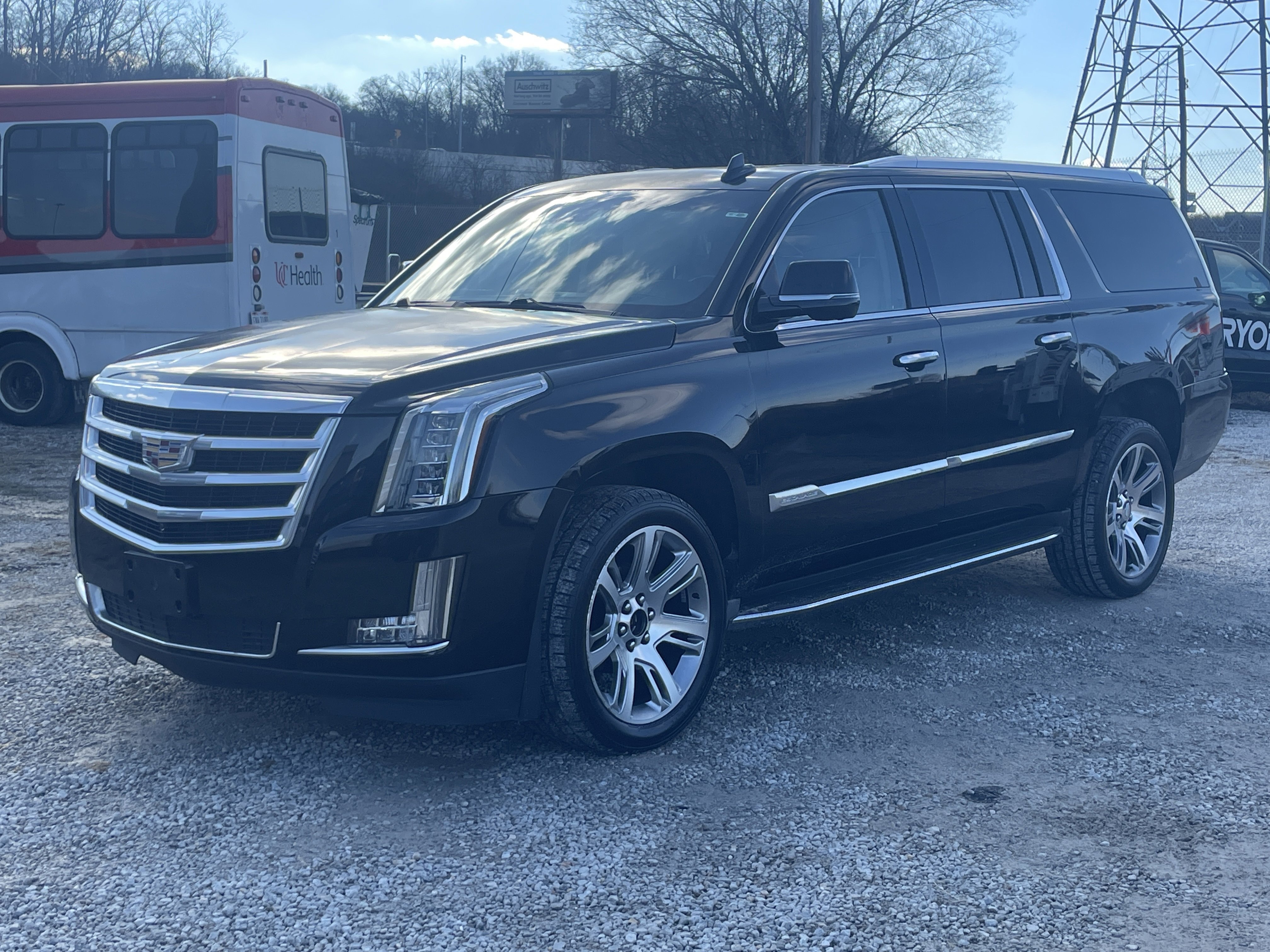 Used 2016 Cadillac Escalade ESV Luxury image 2