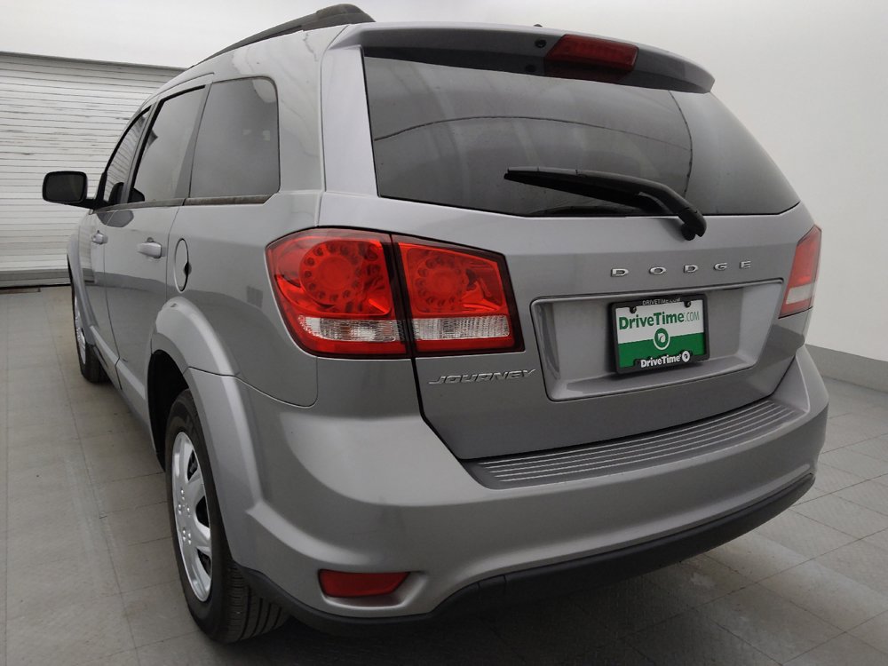 Used 2019 Dodge Journey SE w/ Connectivity Group FWD image 5
